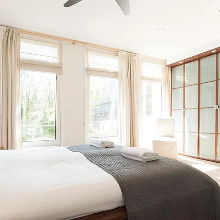 Bed & Breakfast Modern City Amsterdam